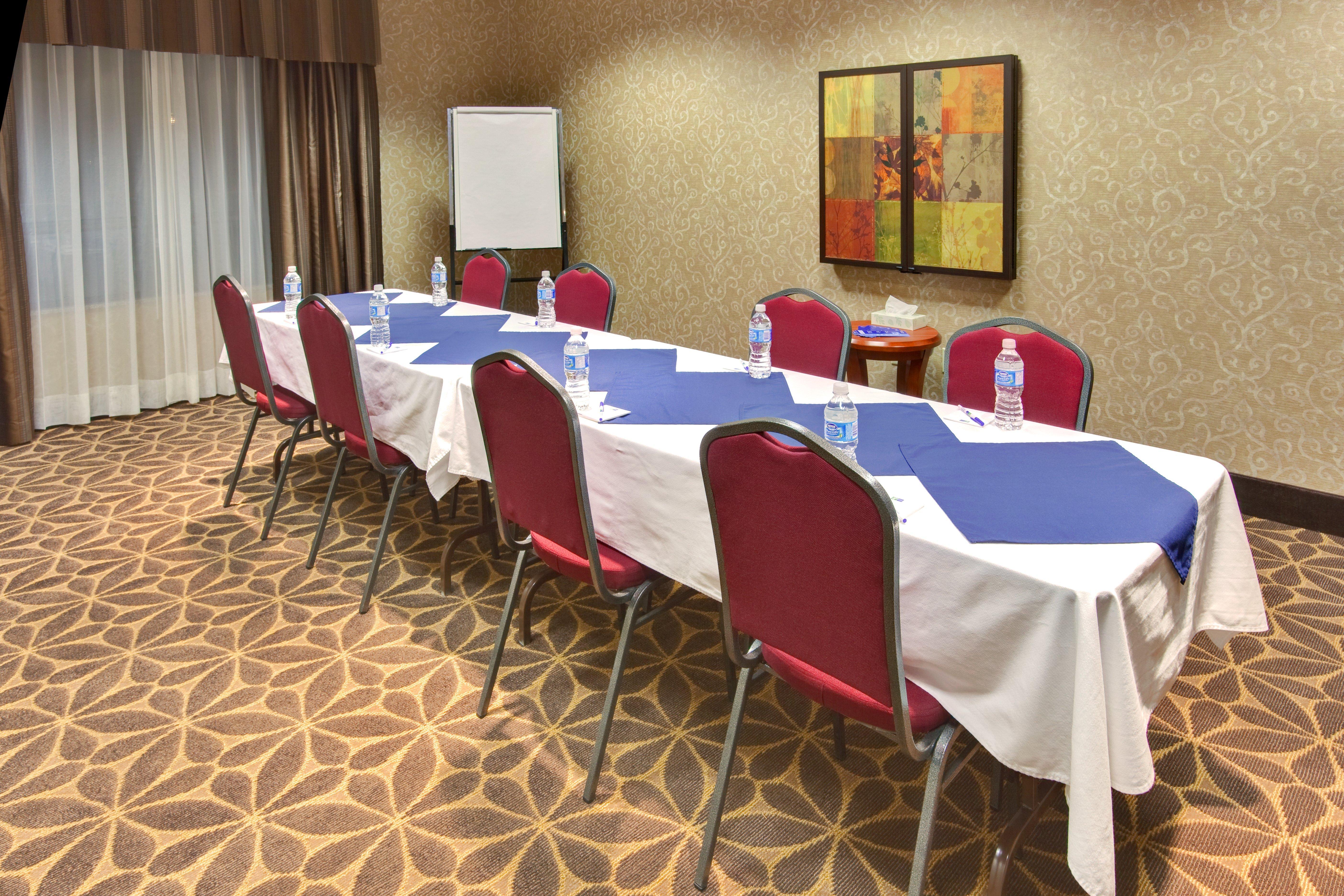 Holiday Inn Express Hotel & Suites Brockville By Ihg Buitenkant foto