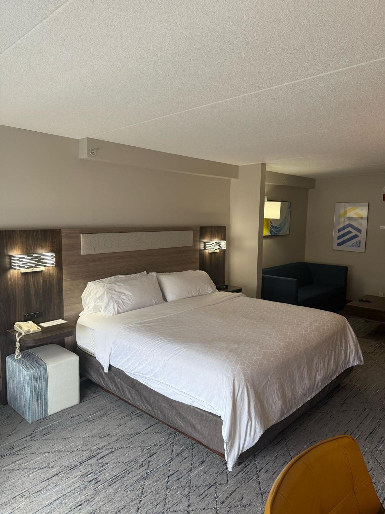 Holiday Inn Express Hotel & Suites Brockville By Ihg Buitenkant foto