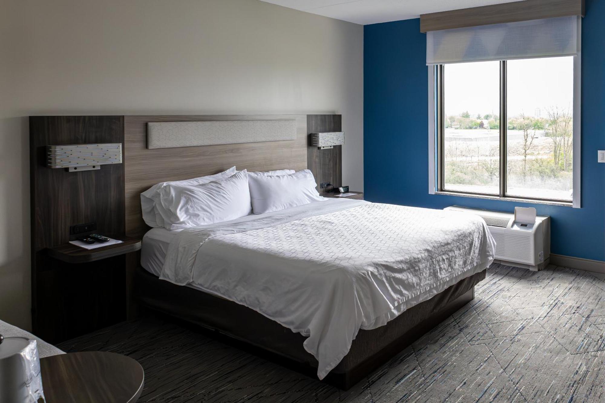 Holiday Inn Express Hotel & Suites Brockville By Ihg Buitenkant foto