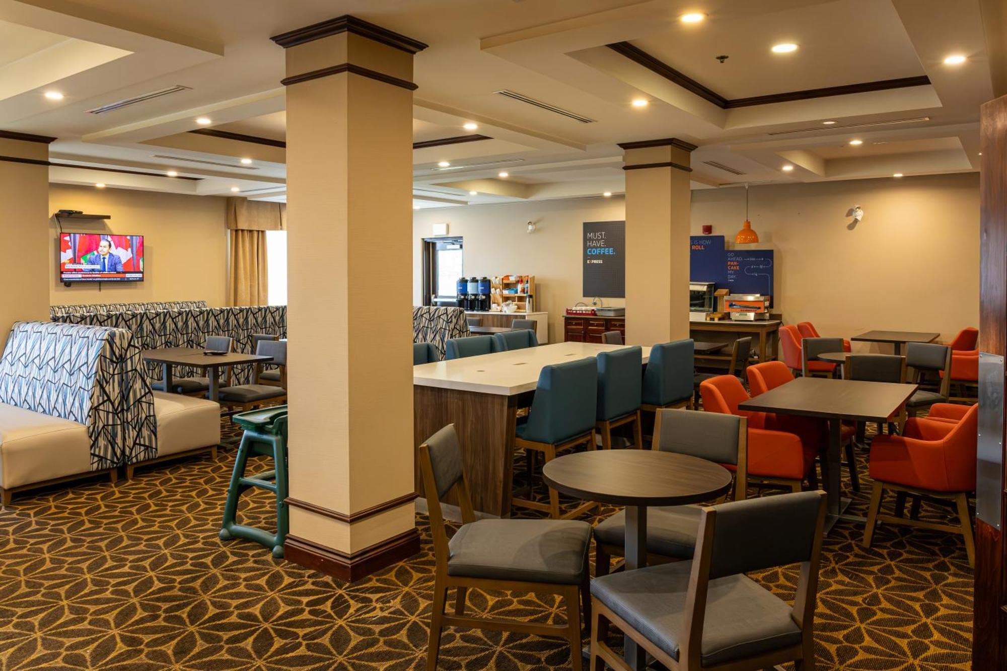 Holiday Inn Express Hotel & Suites Brockville By Ihg Buitenkant foto