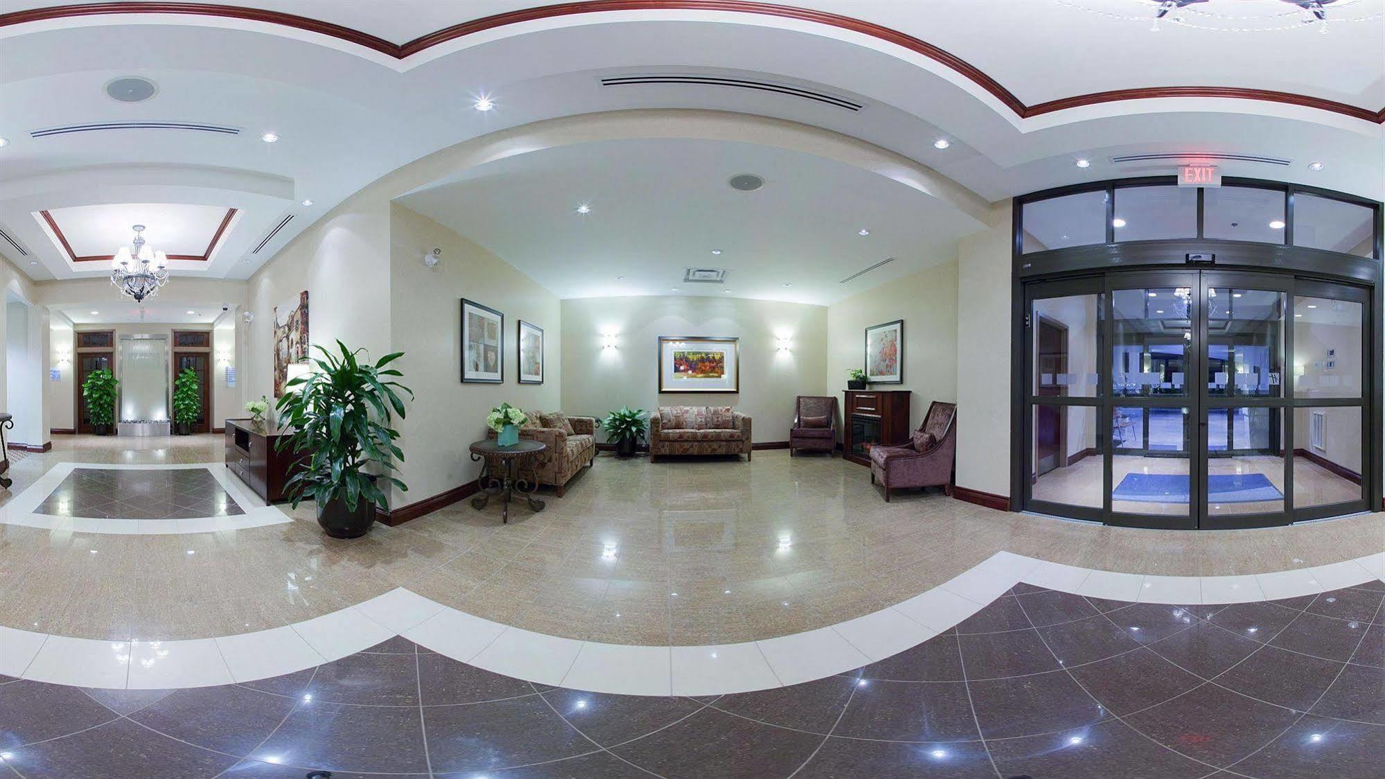Holiday Inn Express Hotel & Suites Brockville By Ihg Buitenkant foto